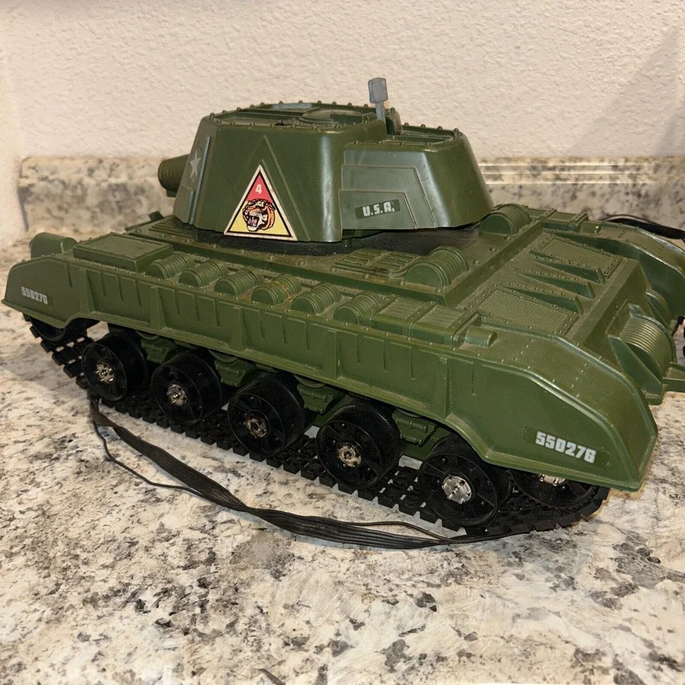 1961 Deluxe‎ Reading Tiger Tank Battery Operated Tank Parts Or Repair